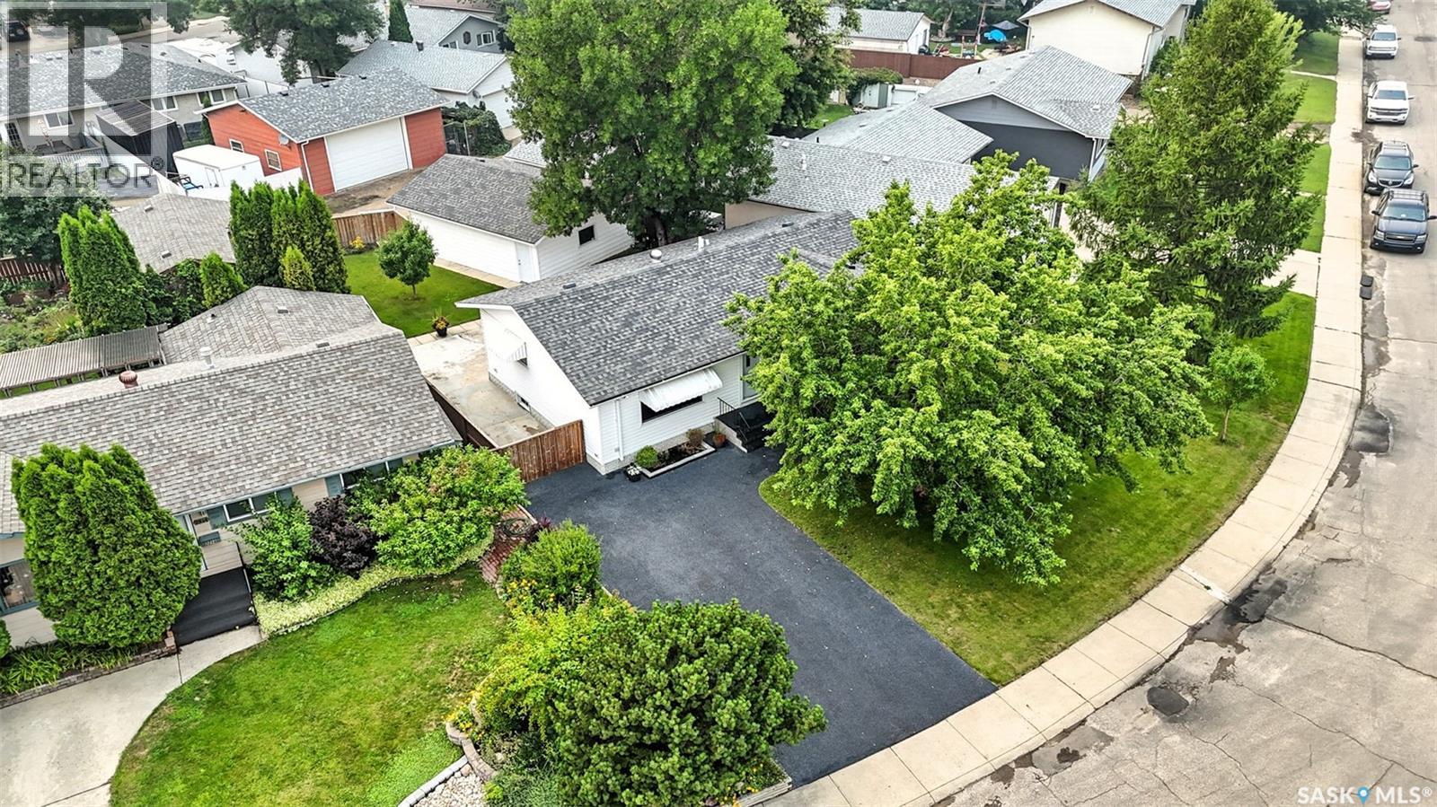 Photo 5 of 2210 Easthill, Saskatoon SK