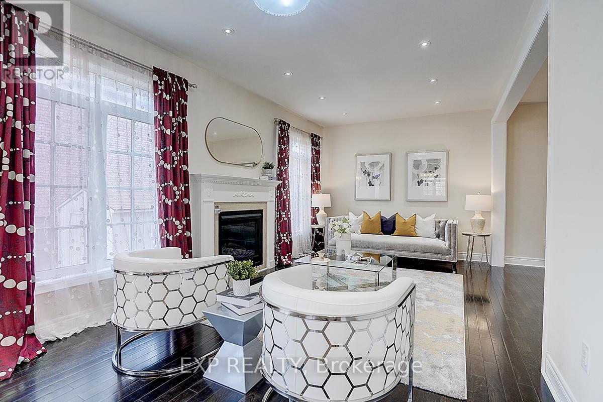 Photo 14 of 116 Dunlop Street, Richmond Hill ON