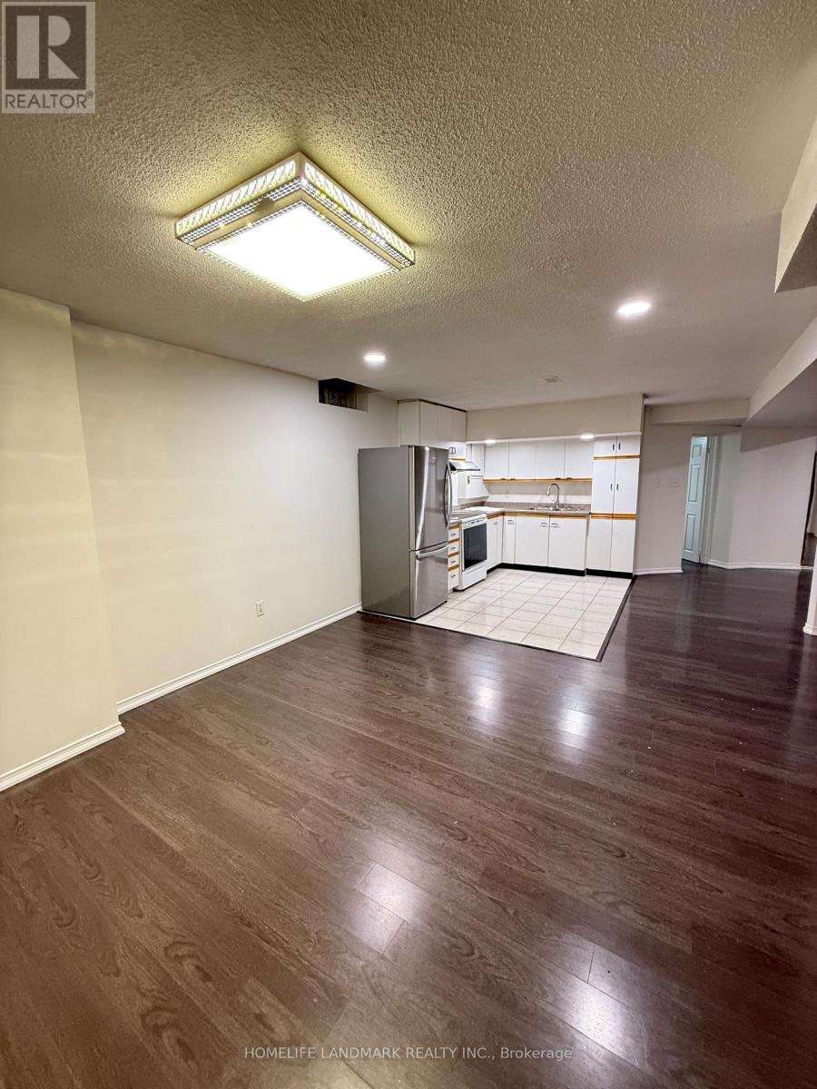 Photo 3 of 5932 Hemingway Road, Mississauga ON