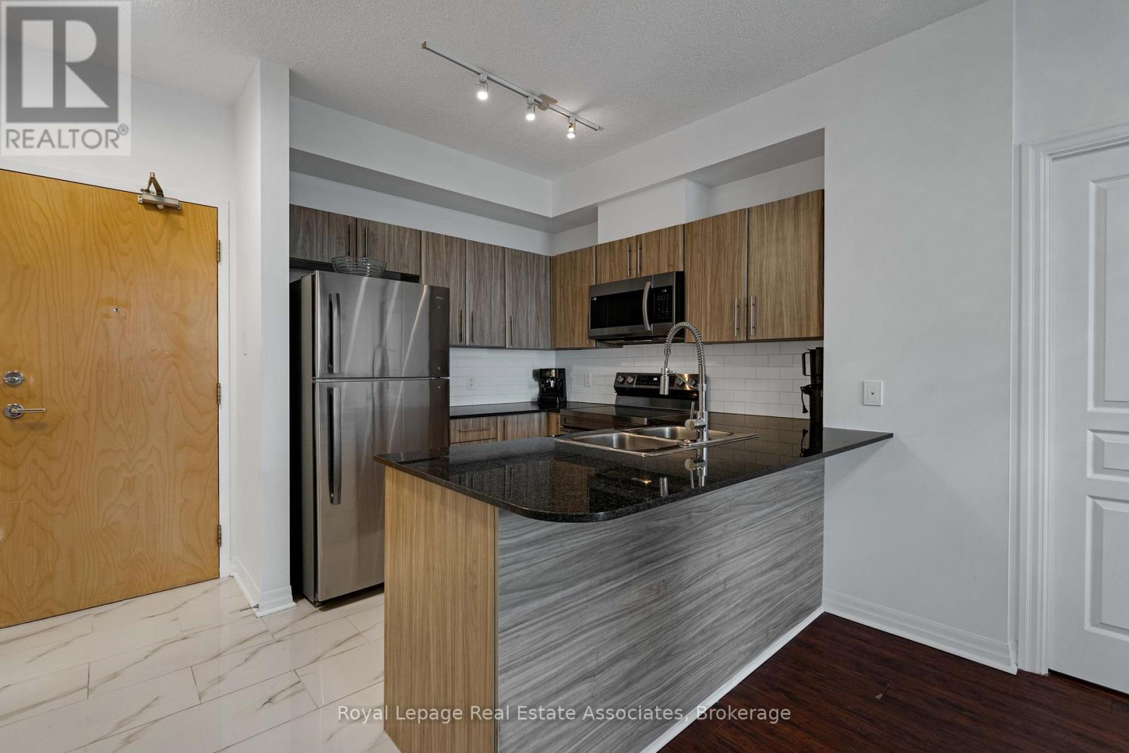 Photo 13 of 1106 3515 Kariya Drive, Mississauga ON