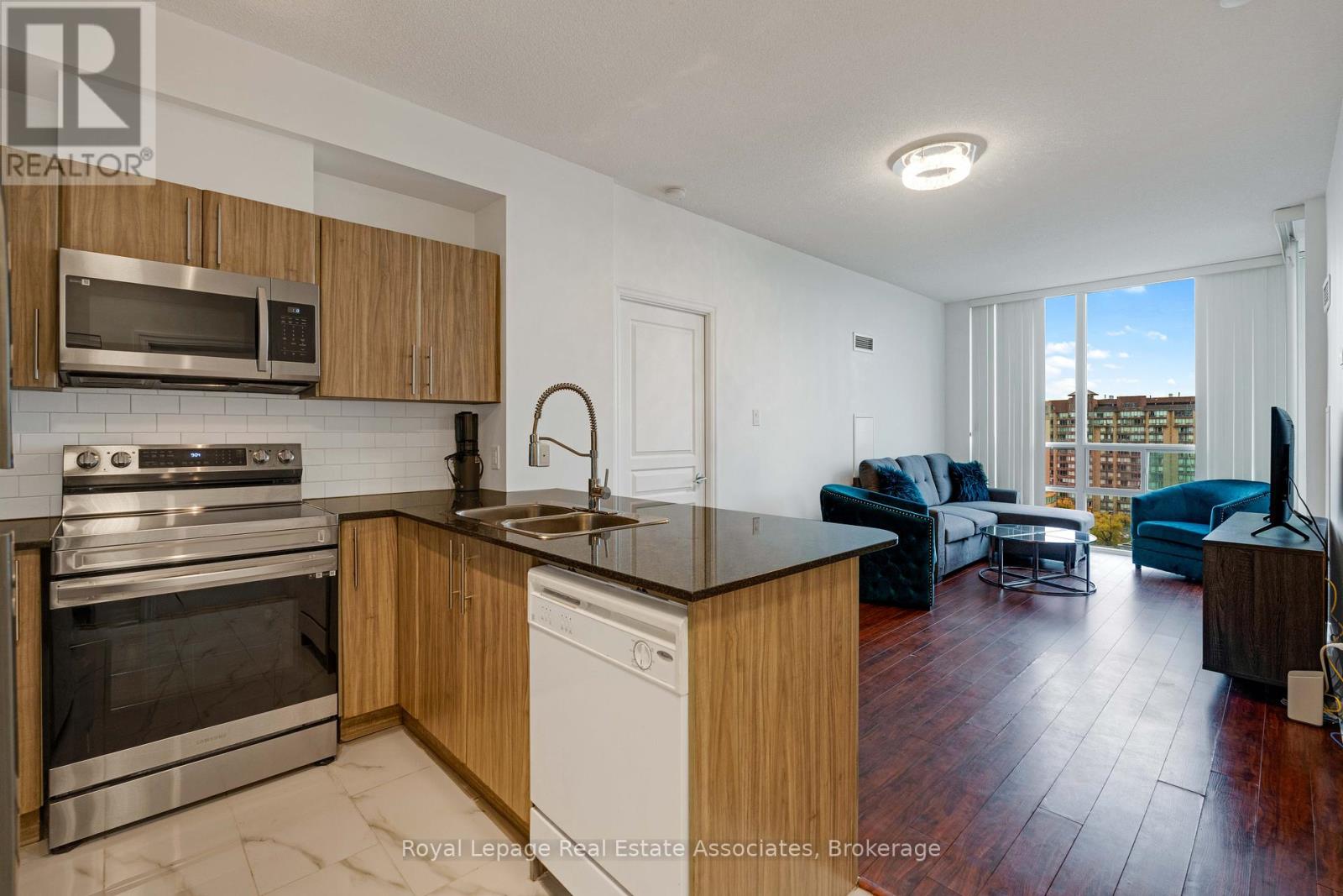 Photo 9 of 1106 3515 Kariya Drive, Mississauga ON