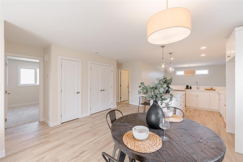 Photo 8 of 10 Gleneagles Street, Niverville MB