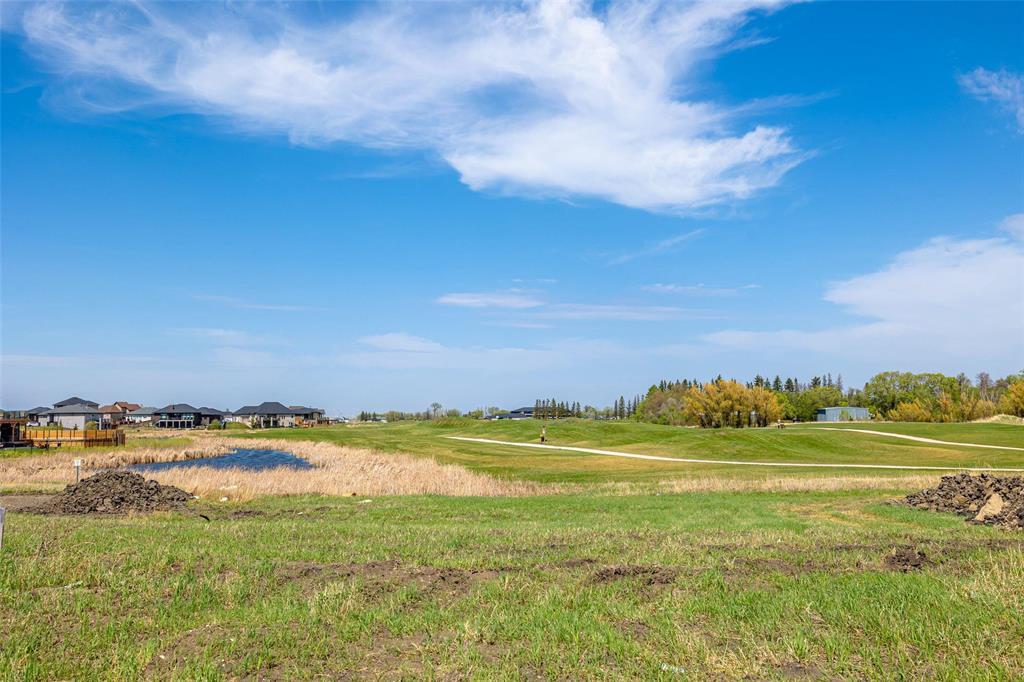 Photo 19 of 10 Gleneagles Street, Niverville MB