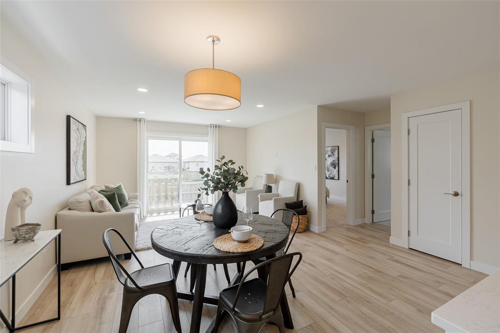 Photo 17 of 10 Gleneagles Street, Niverville MB