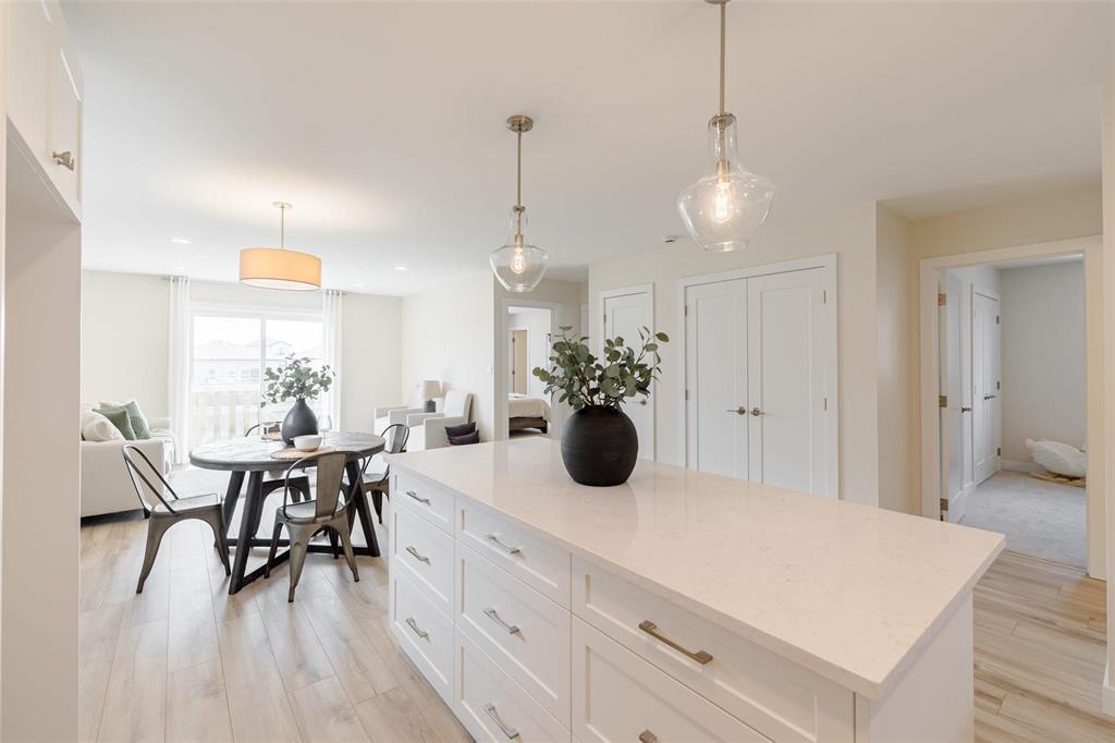 Photo 18 of 10 Gleneagles Street, Niverville MB