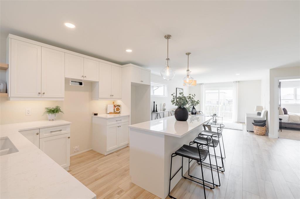 Photo 29 of 10 Gleneagles Street, Niverville MB