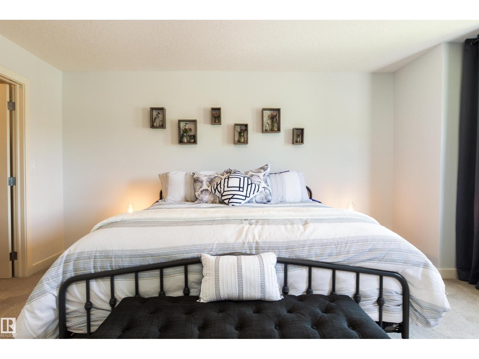 Photo 7 of 9449 152 St Nw Nw, Edmonton AB