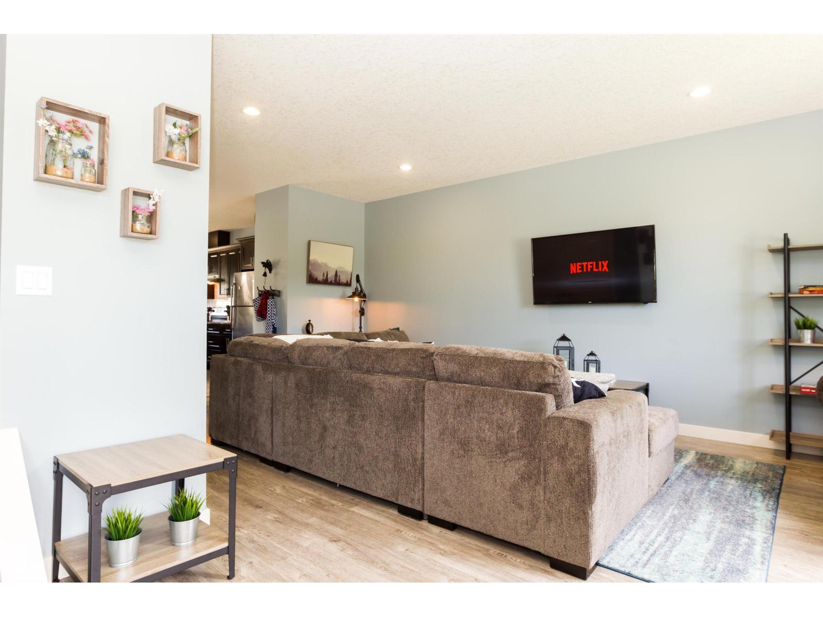 Photo 5 of 9449 152 St Nw Nw, Edmonton AB