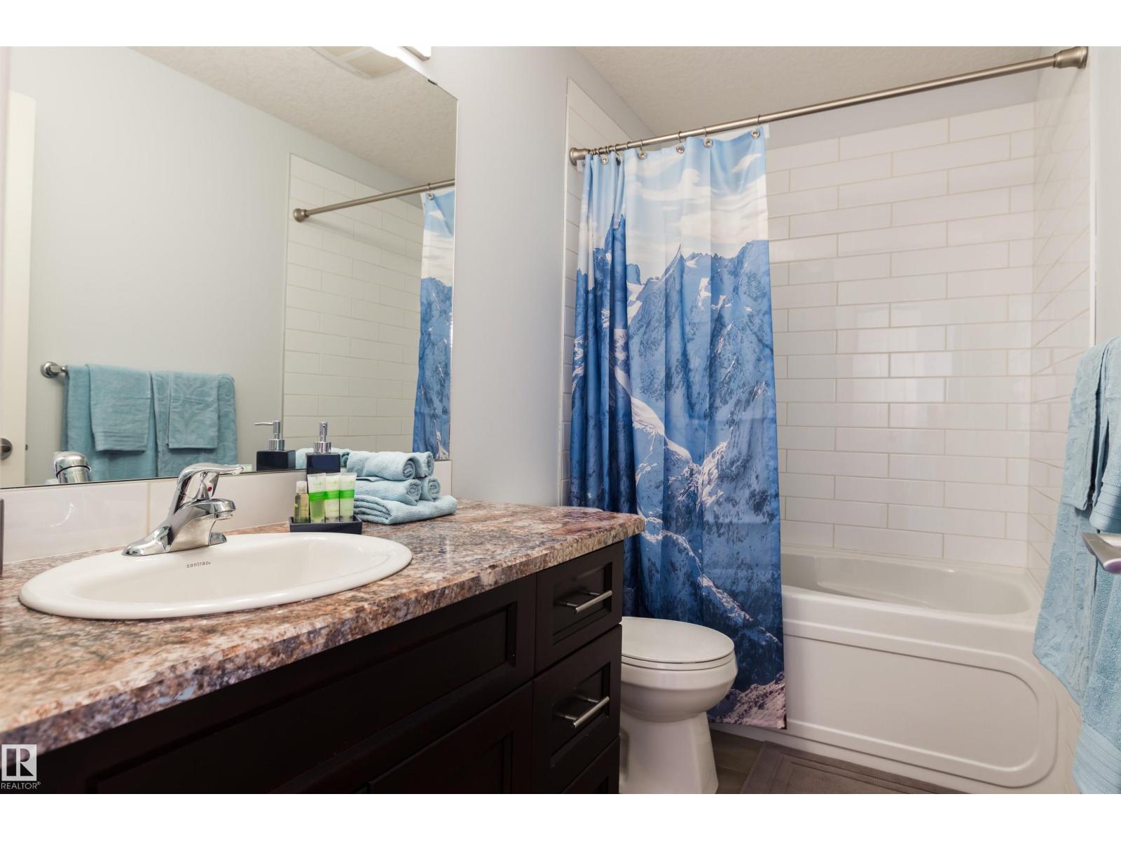 Photo 15 of 9449 152 St Nw Nw, Edmonton AB