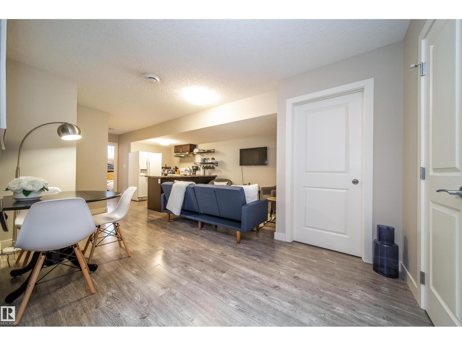 Photo 22 of 9449 152 St Nw Nw, Edmonton AB