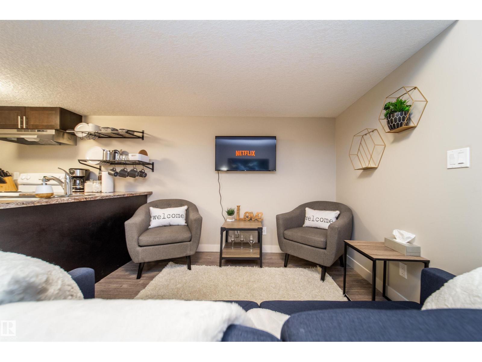 Photo 37 of 9449 152 St Nw Nw, Edmonton AB
