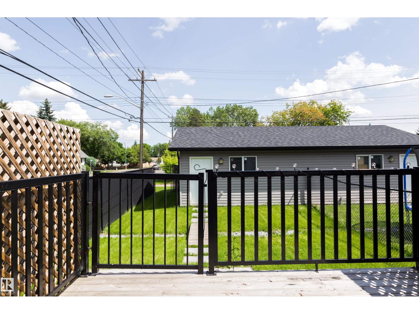 Photo 18 of 9449 152 St Nw Nw, Edmonton AB