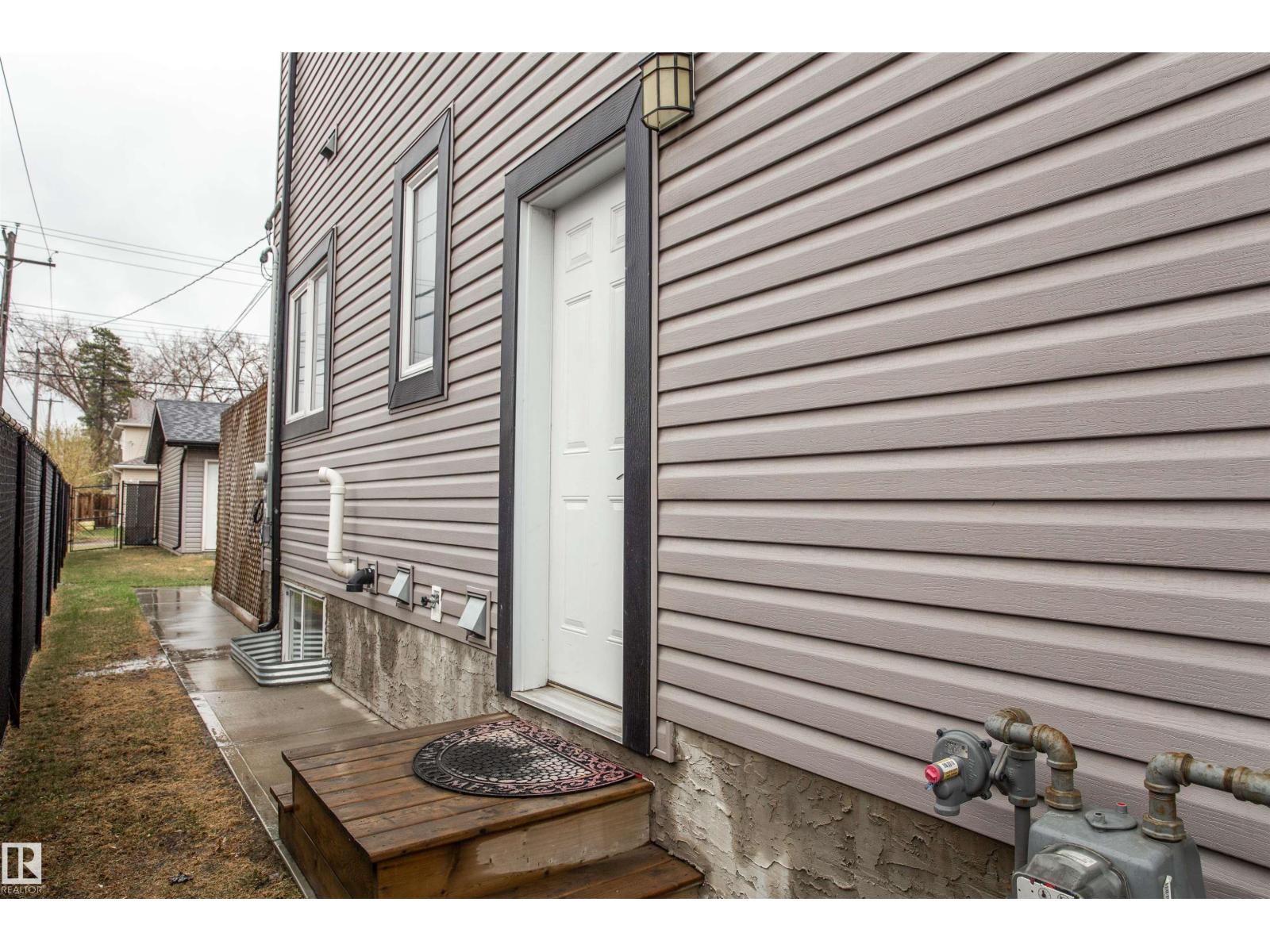 Photo 23 of 9449 152 St Nw Nw, Edmonton AB