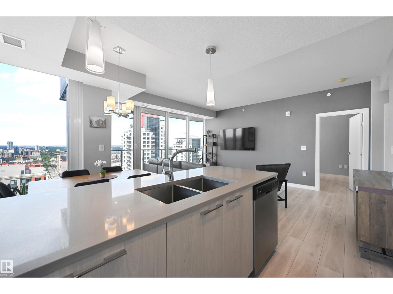 Photo 5 of 2701 10180 103 St Nw, Edmonton AB