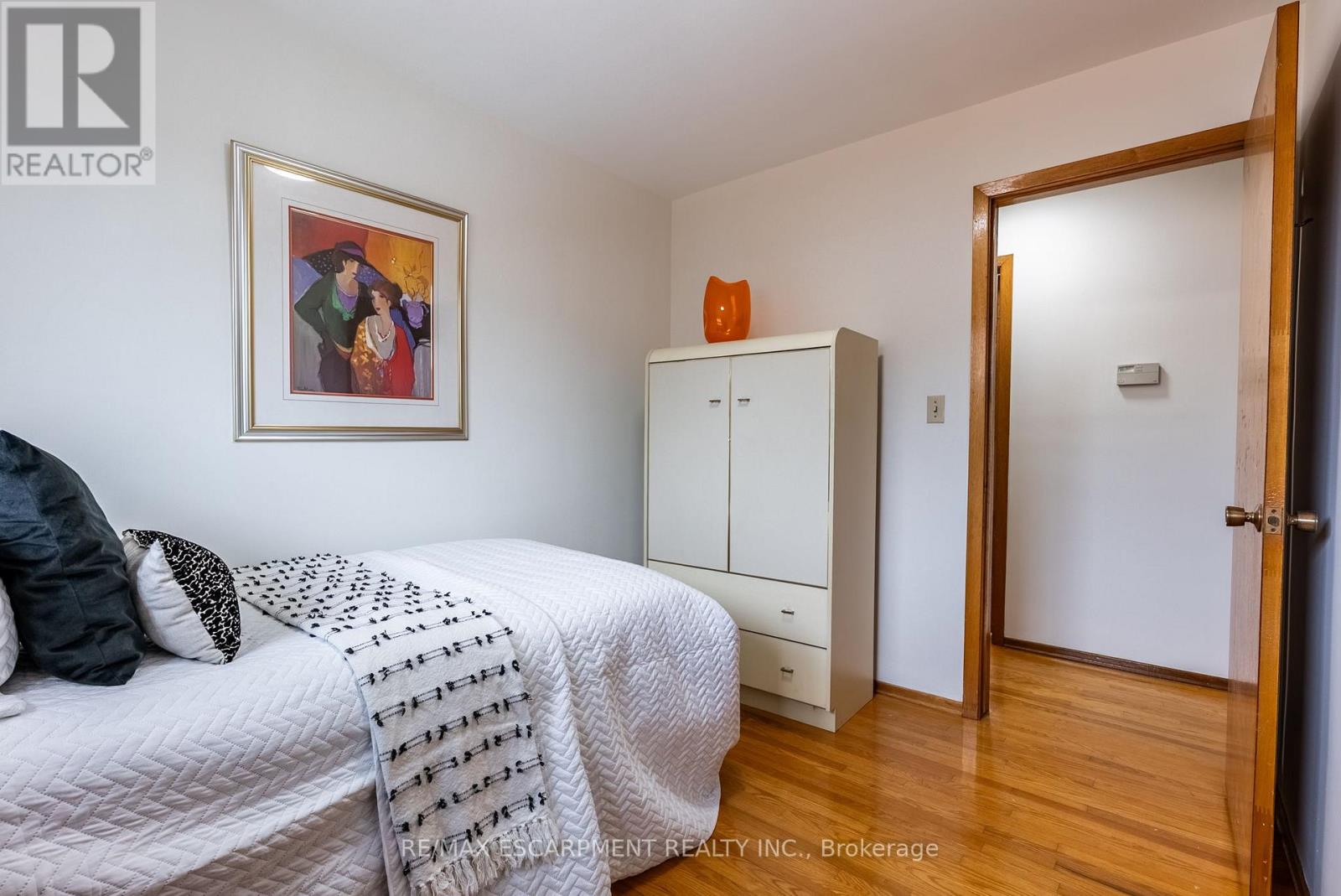 Photo 25 of 18 Renner Court, Hamilton ON