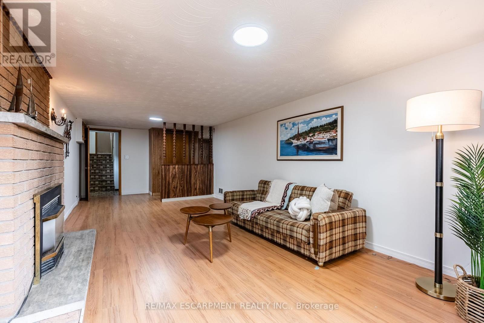 Photo 31 of 18 Renner Court, Hamilton ON