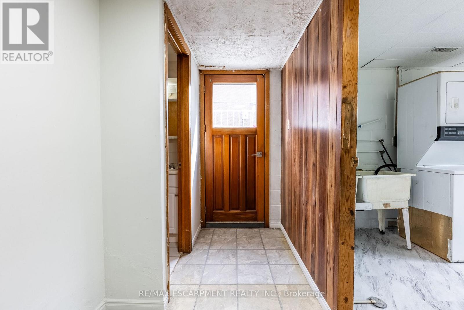 Photo 34 of 18 Renner Court, Hamilton ON