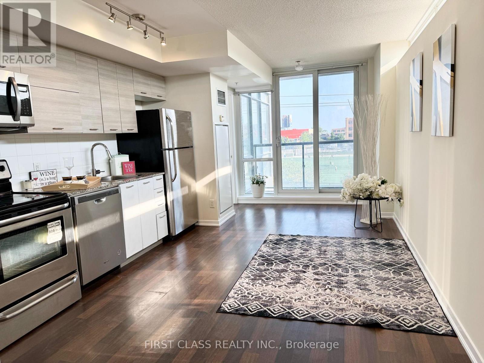 Photo 3 of 313 20 Joe Shuster Way, Toronto ON