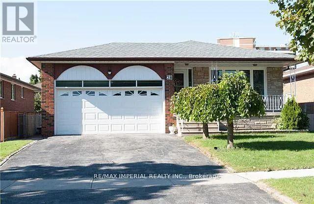 Photo 9 of 28 Bowhill Crescent, Toronto ON