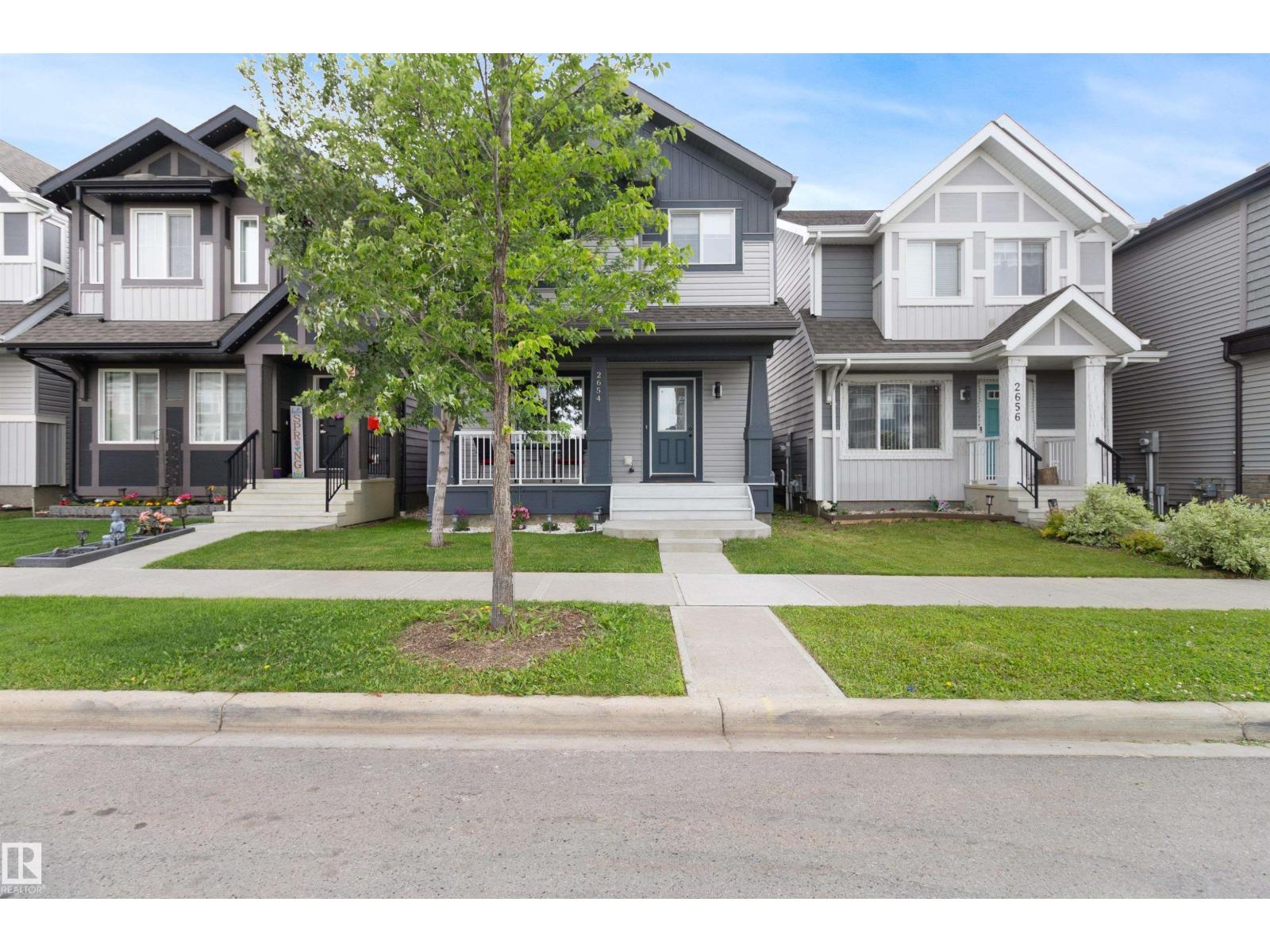 Photo 1 of 2654 Maple Wy Nw, Edmonton AB