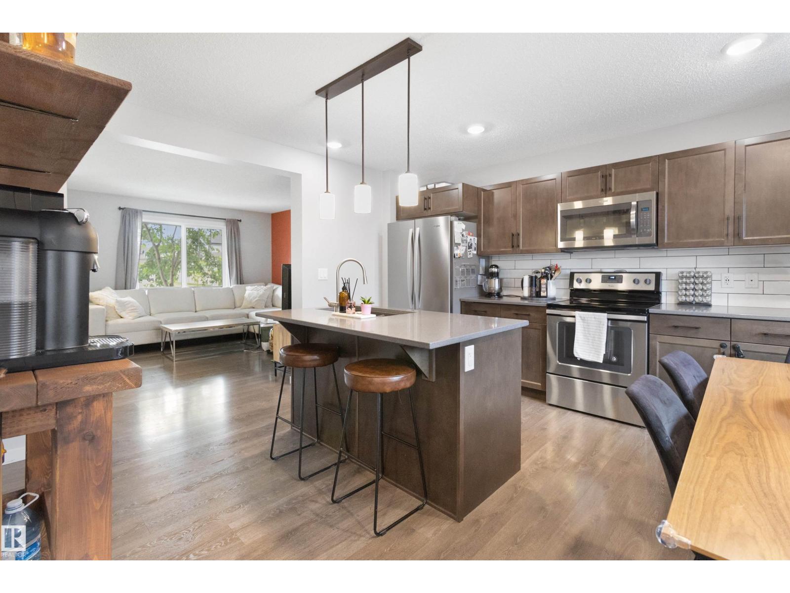 Photo 11 of 2654 Maple Wy Nw, Edmonton AB