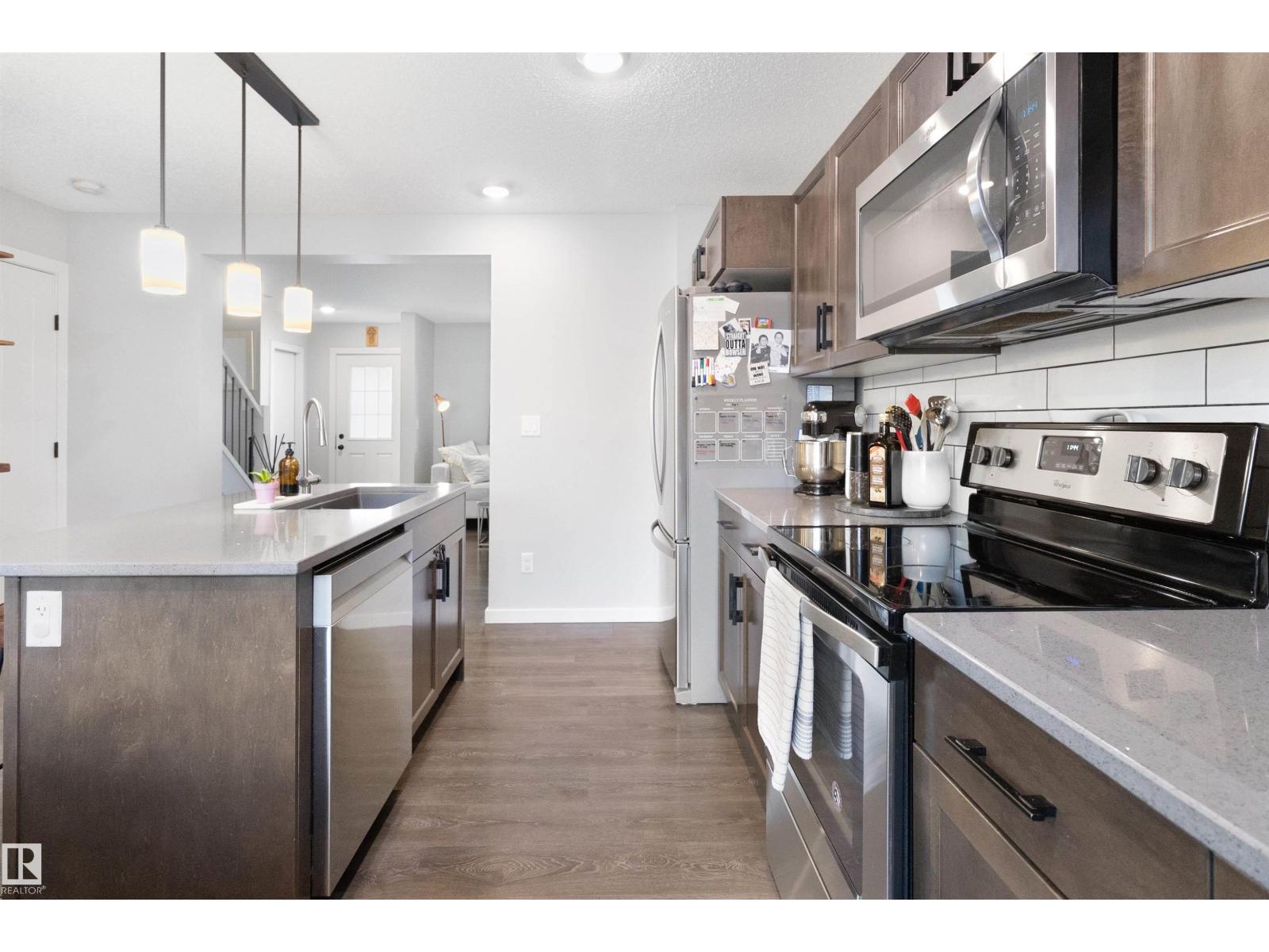 Photo 13 of 2654 Maple Wy Nw, Edmonton AB