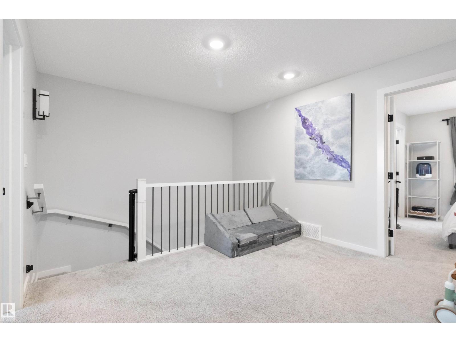 Photo 21 of 2654 Maple Wy Nw, Edmonton AB