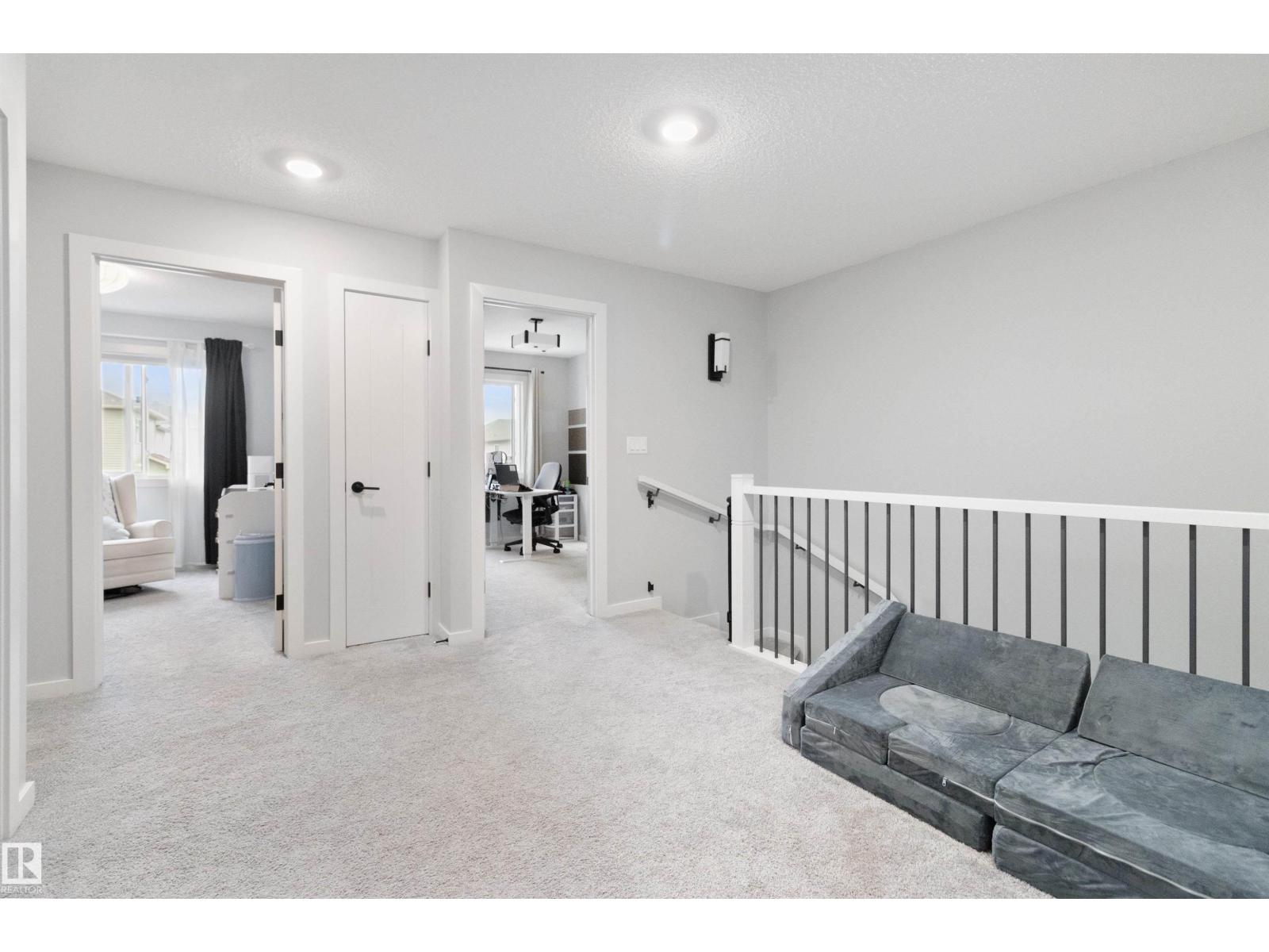 Photo 22 of 2654 Maple Wy Nw, Edmonton AB