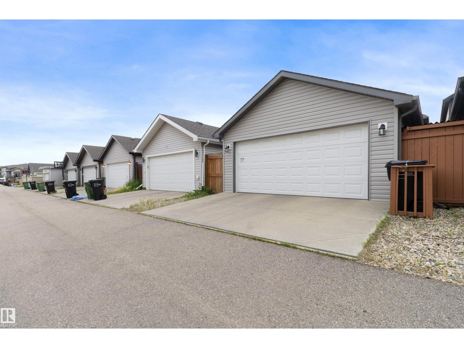 Photo 47 of 2654 Maple Wy Nw, Edmonton AB