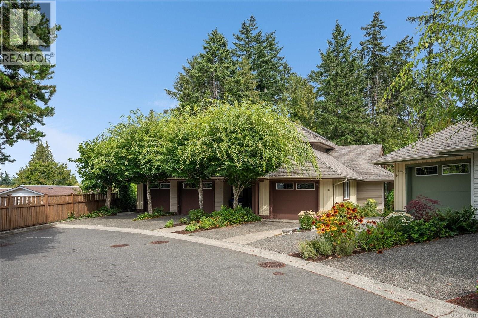 Photo 26 of 12 340 Young St, Parksville BC