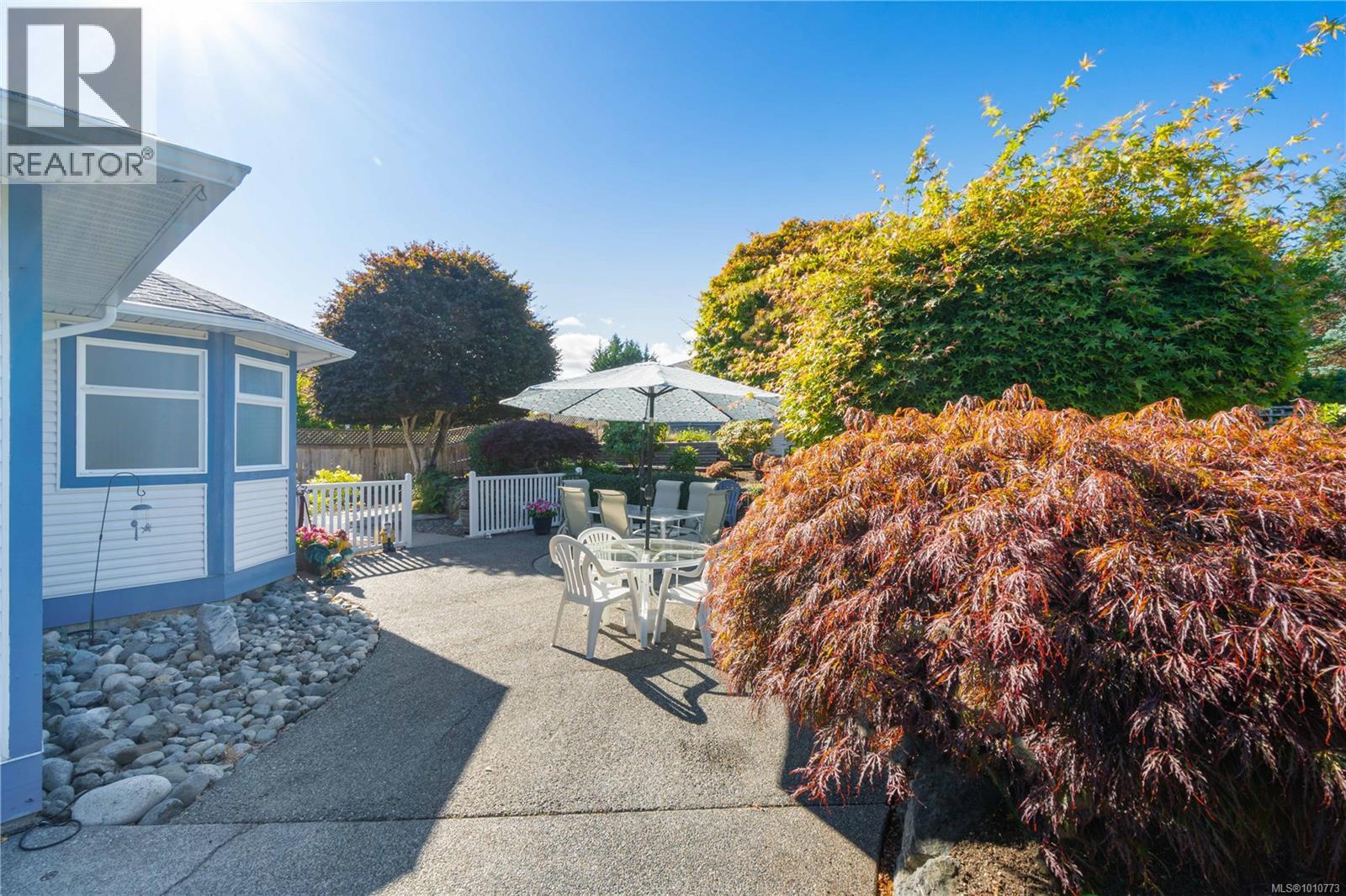 Photo 34 of 785 Nicolls Dr, Parksville BC