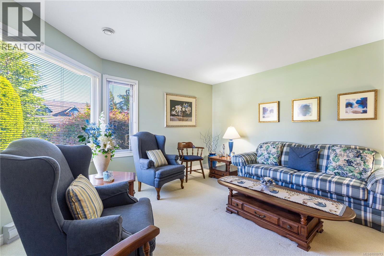 Photo 4 of 785 Nicolls Dr, Parksville BC