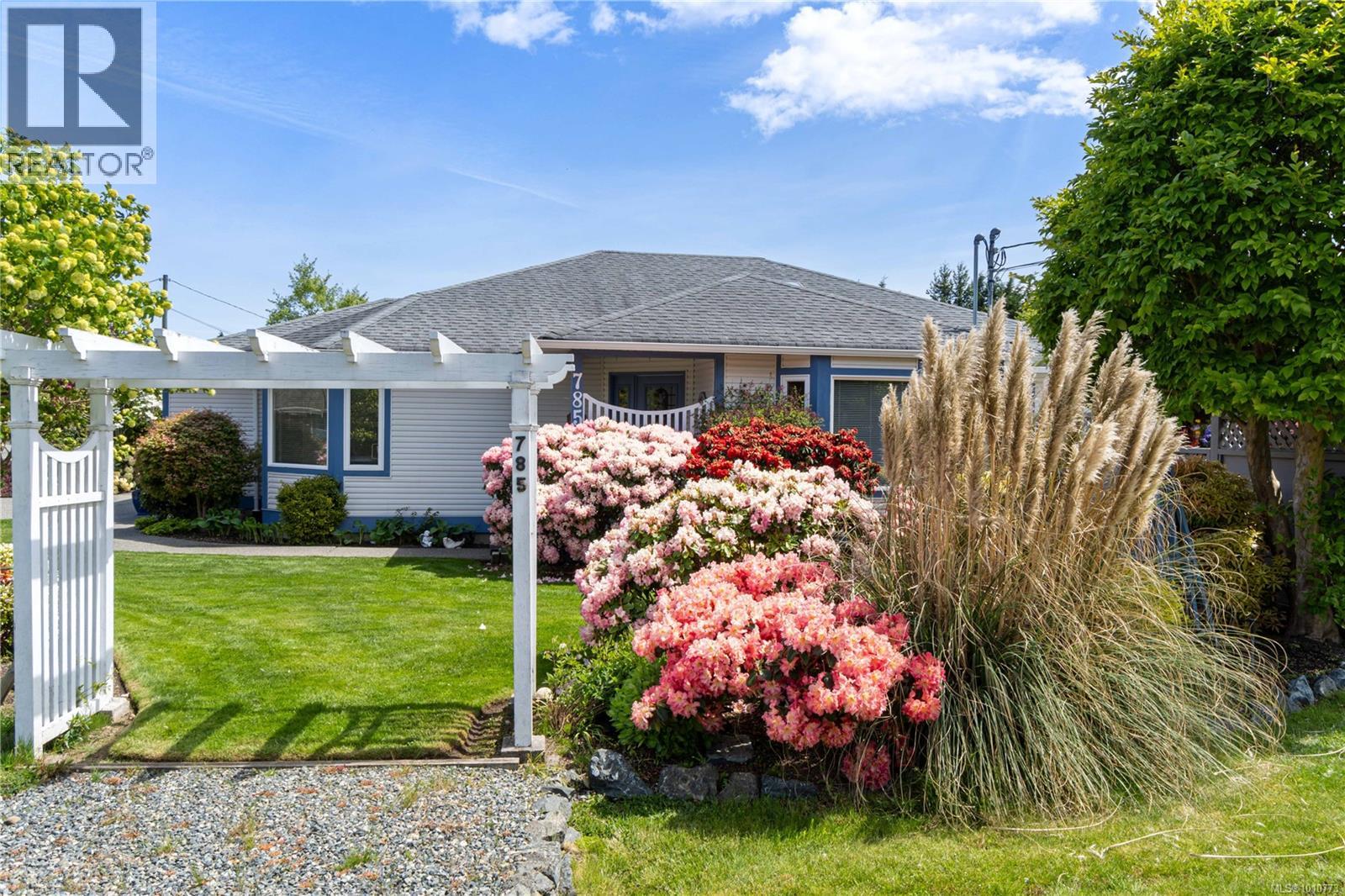 Photo 41 of 785 Nicolls Dr, Parksville BC