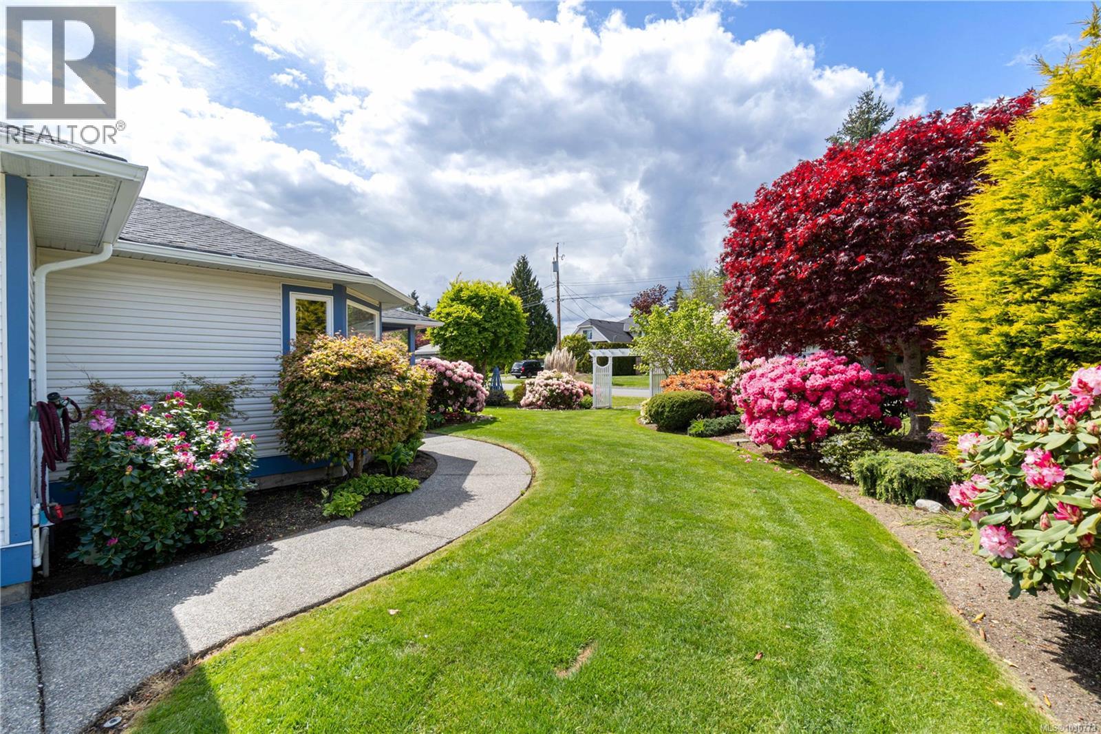 Photo 47 of 785 Nicolls Dr, Parksville BC