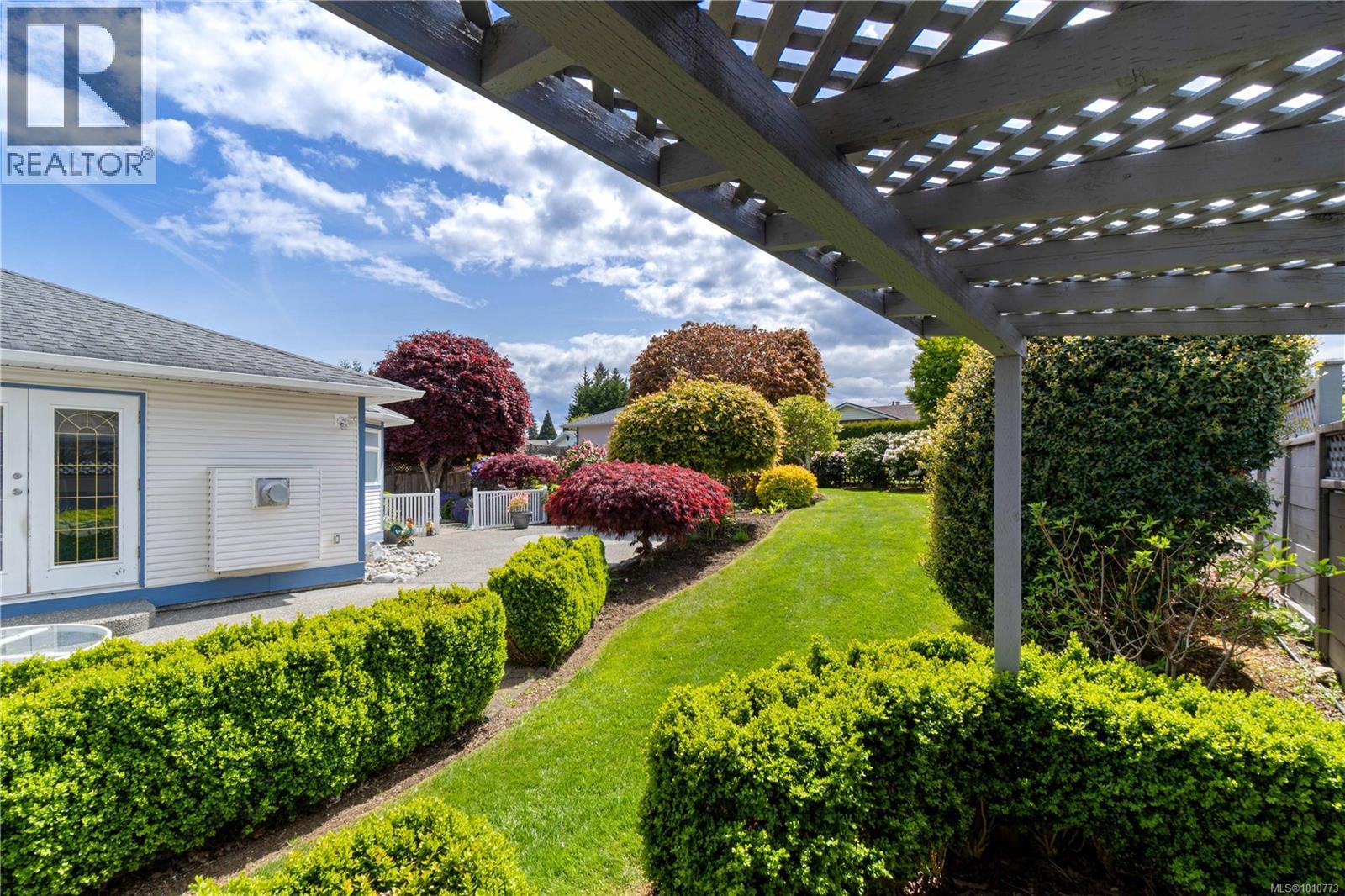 Photo 50 of 785 Nicolls Dr, Parksville BC