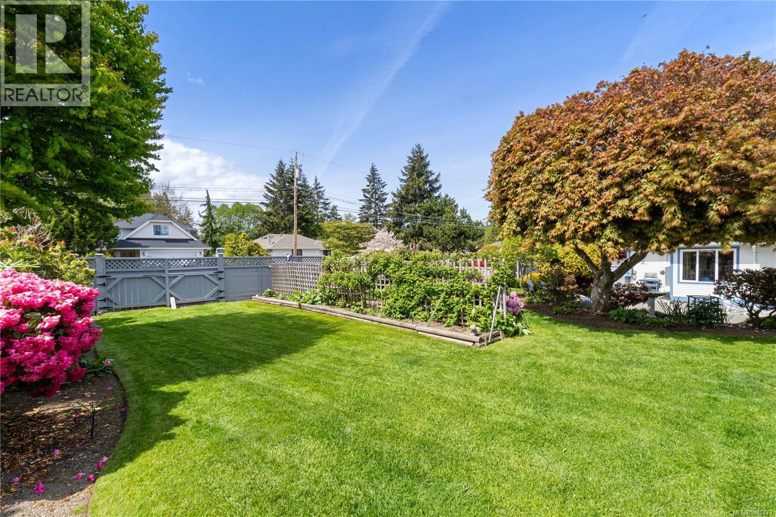 Photo 54 of 785 Nicolls Dr, Parksville BC