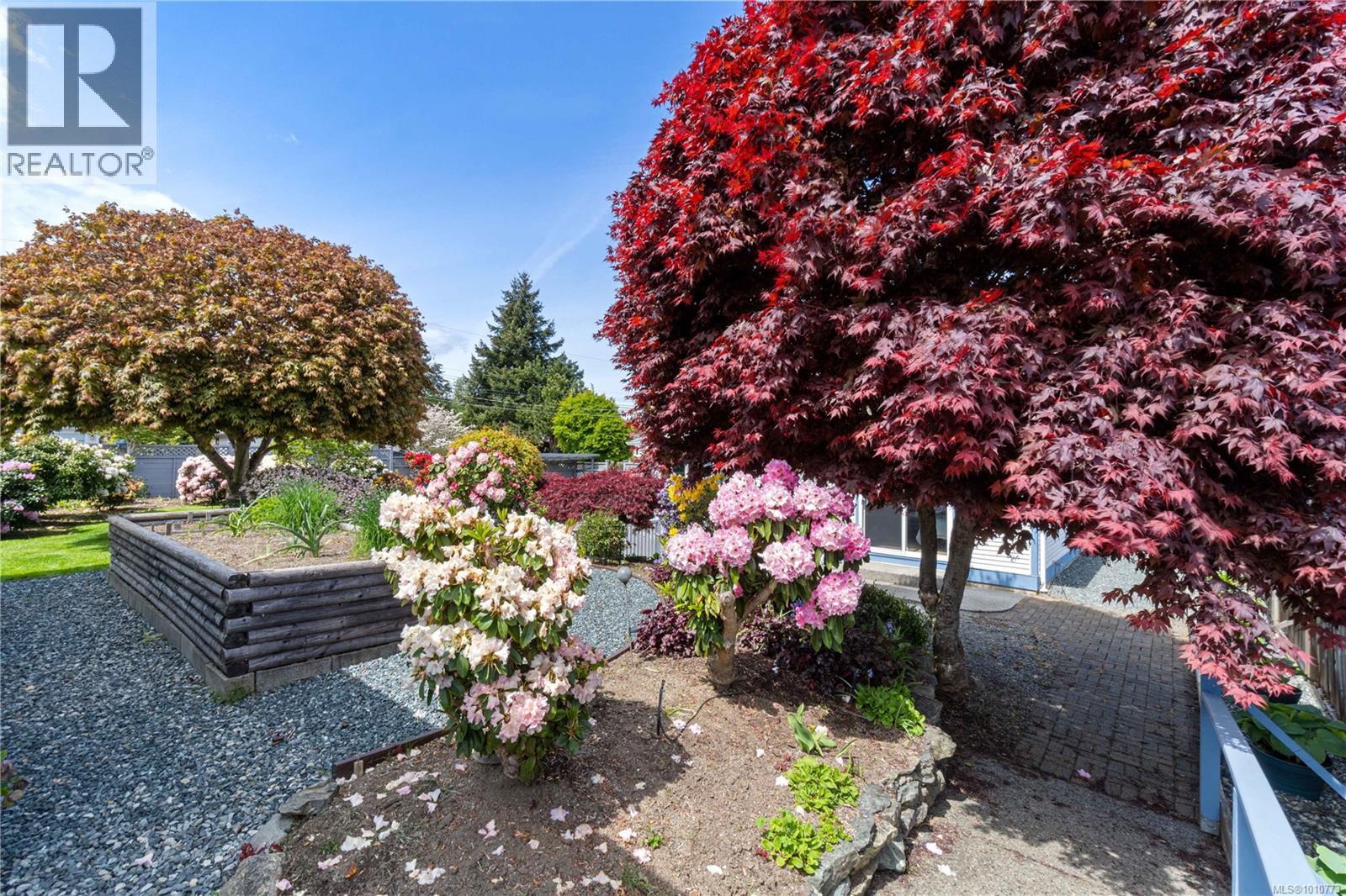 Photo 55 of 785 Nicolls Dr, Parksville BC