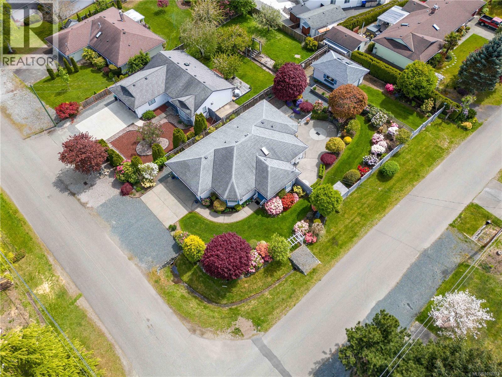 Photo 63 of 785 Nicolls Dr, Parksville BC