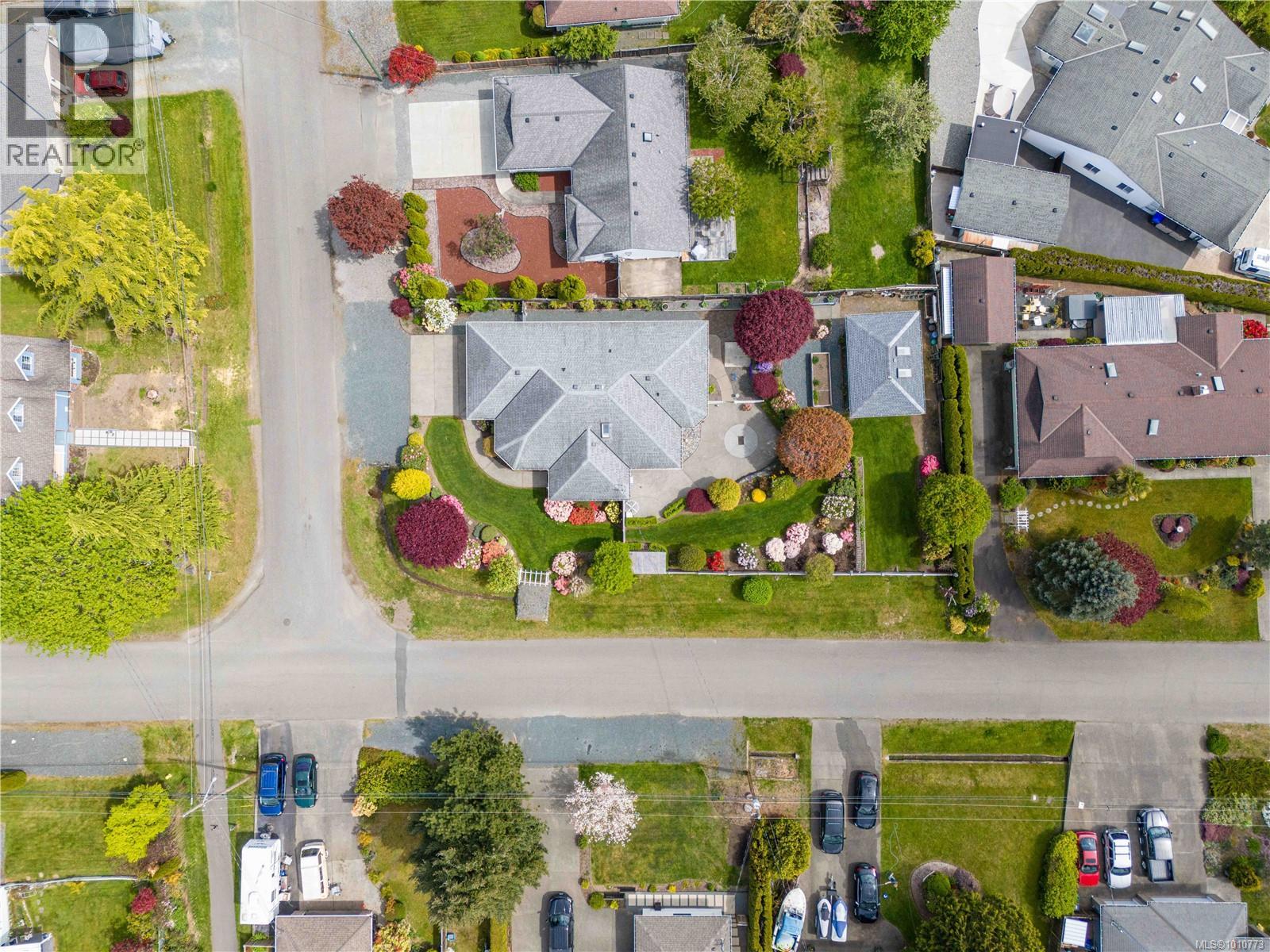 Photo 64 of 785 Nicolls Dr, Parksville BC