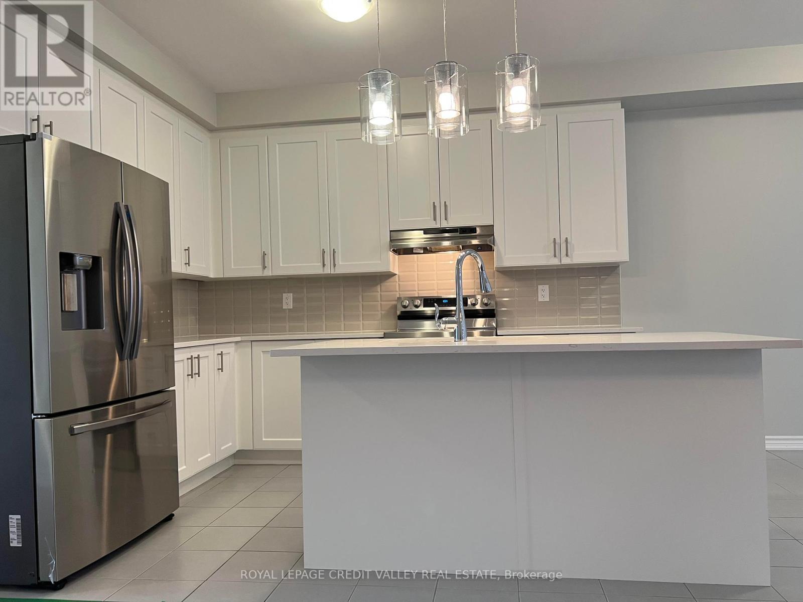Photo 17 of 7 Cachia Lane, Ajax ON