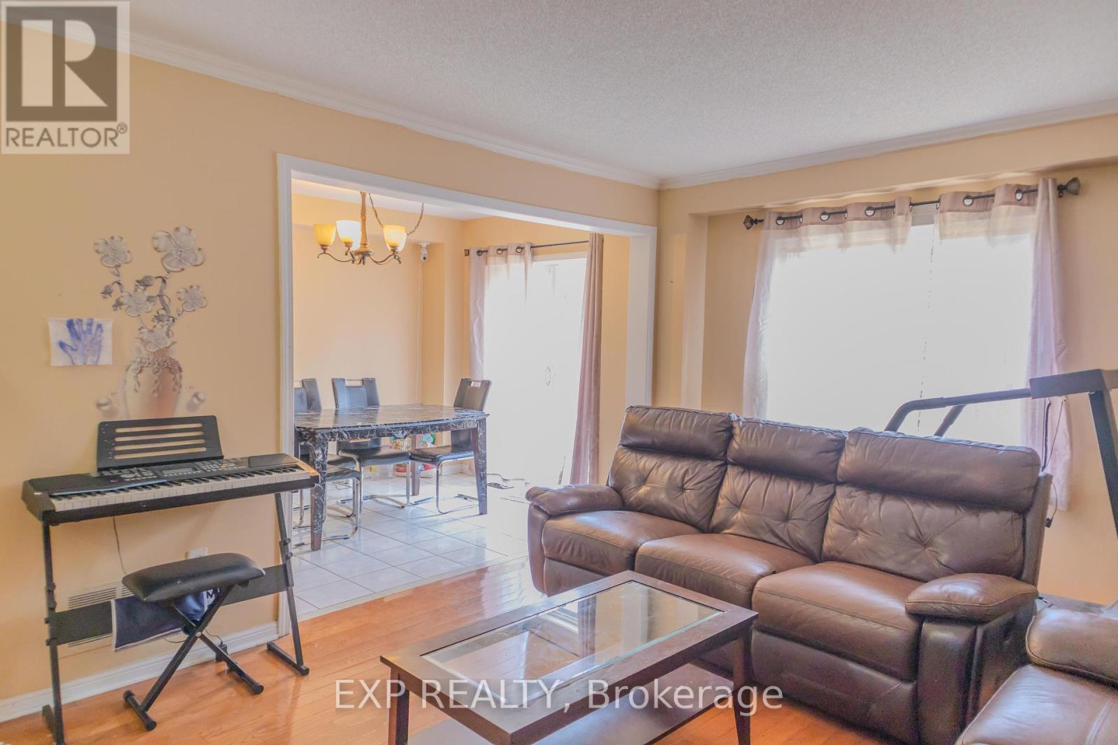 Photo 6 of 136 Kirkland Place, Whitby ON
