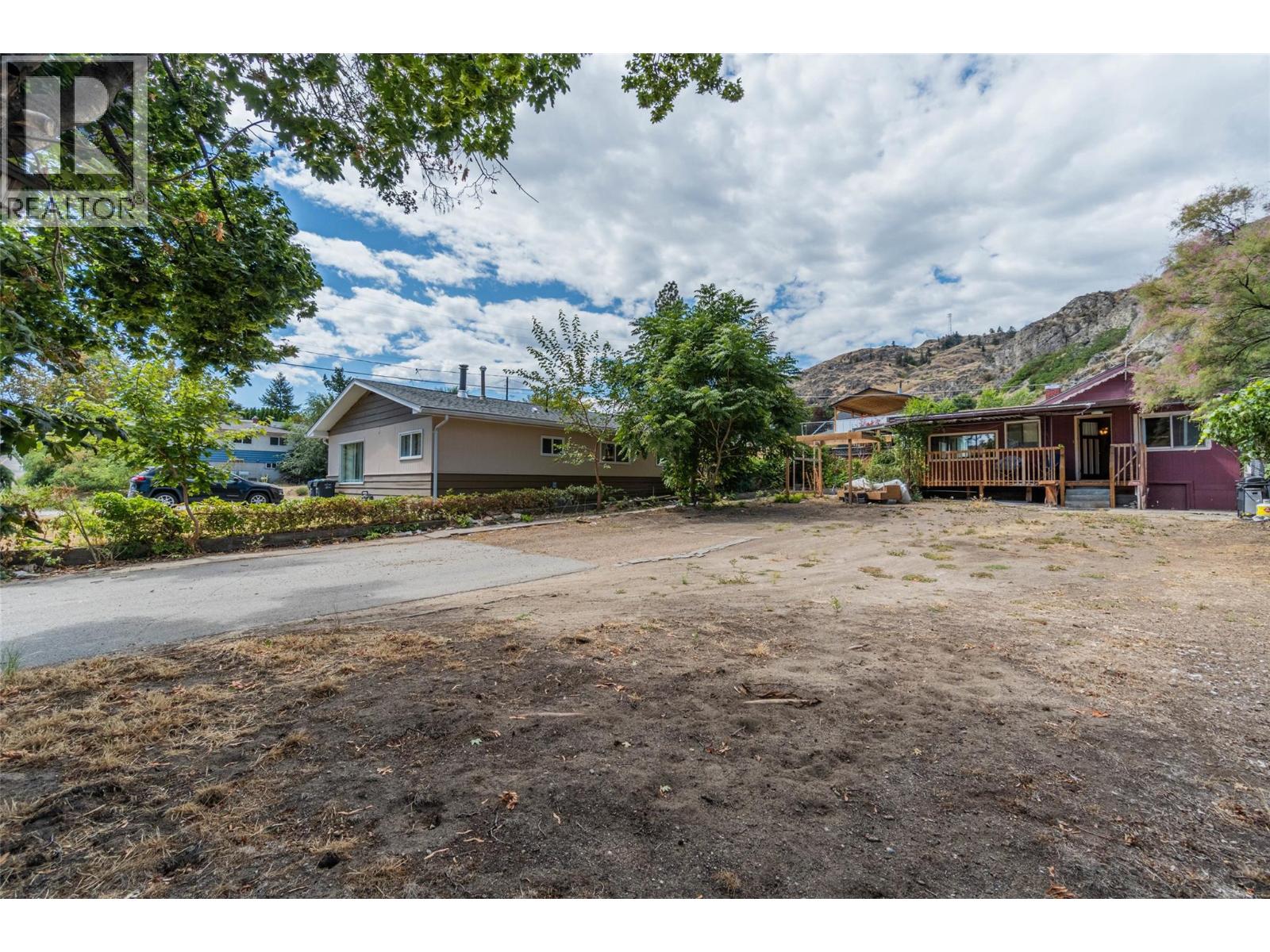  6514 Hollow Street, Oliver