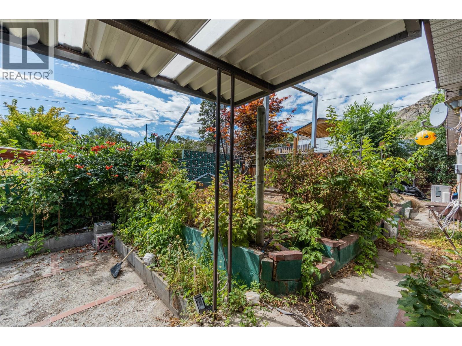  6514 Hollow Street, Oliver