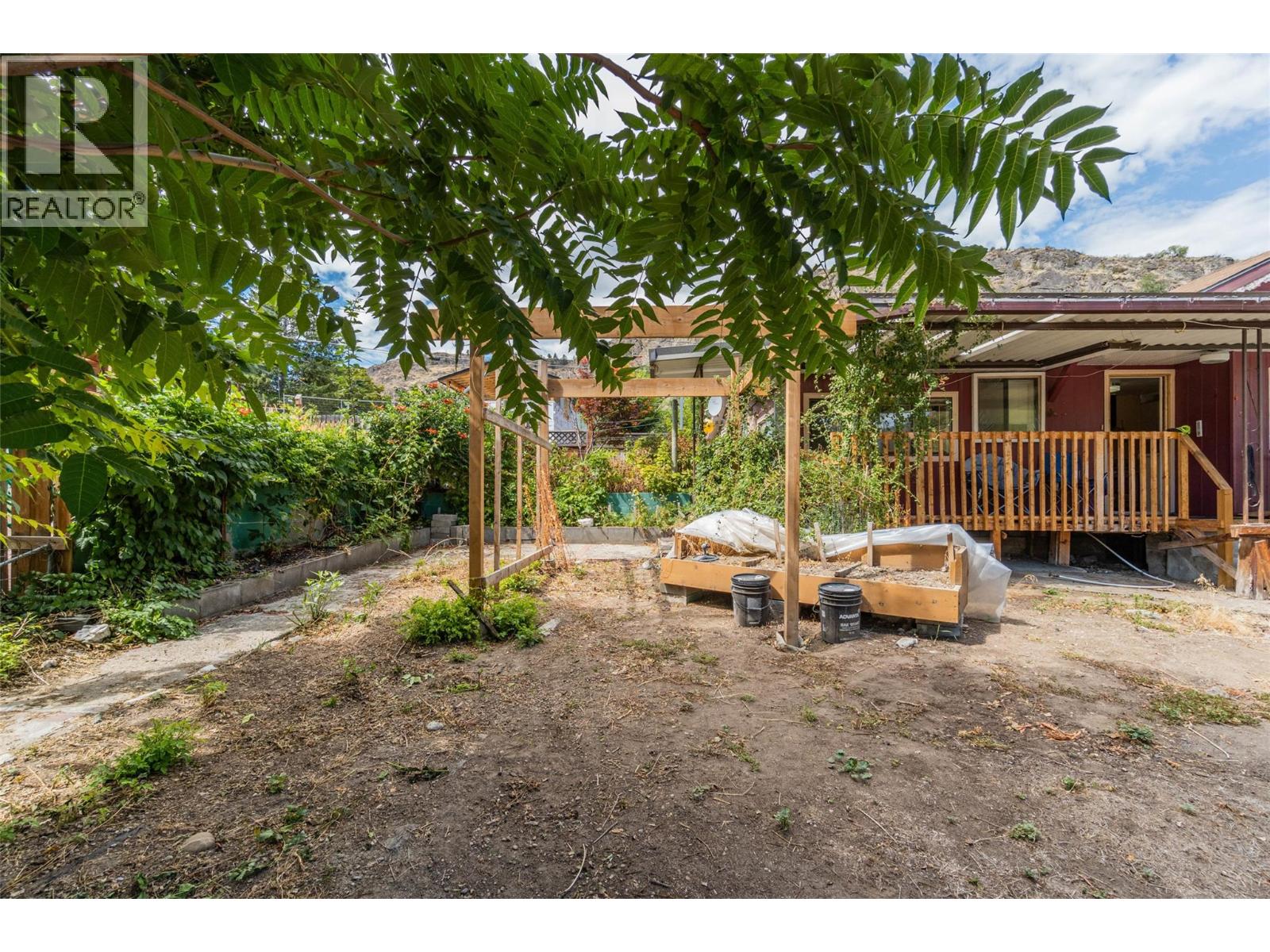  6514 Hollow Street, Oliver
