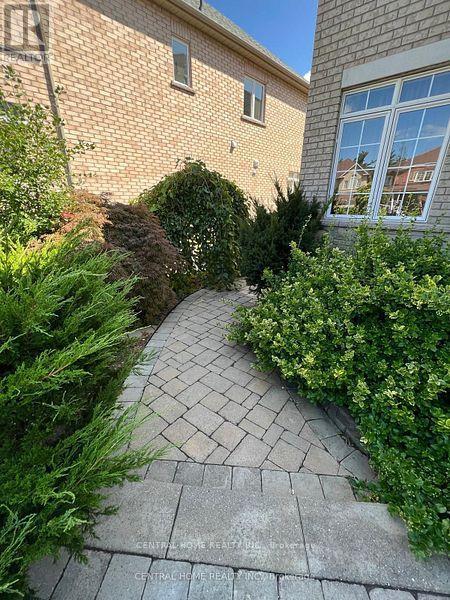 Photo 8 of Basmt 147 Jefferson Forest Drive S, Richmond Hill ON