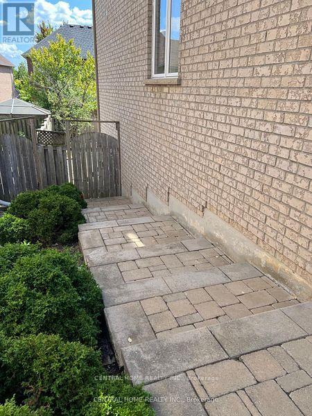Photo 17 of Basmt 147 Jefferson Forest Drive S, Richmond Hill ON