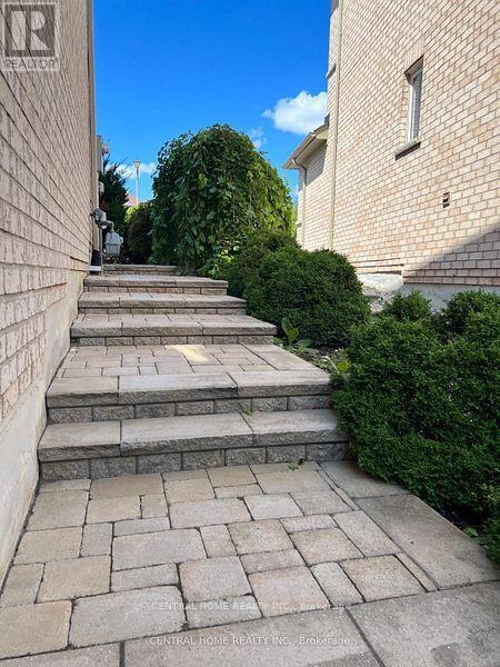Photo 2 of Basmt 147 Jefferson Forest Drive S, Richmond Hill ON