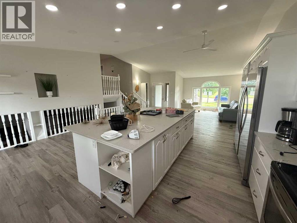 Photo 34 of 725 Taylor Road Se, Medicine Hat AB