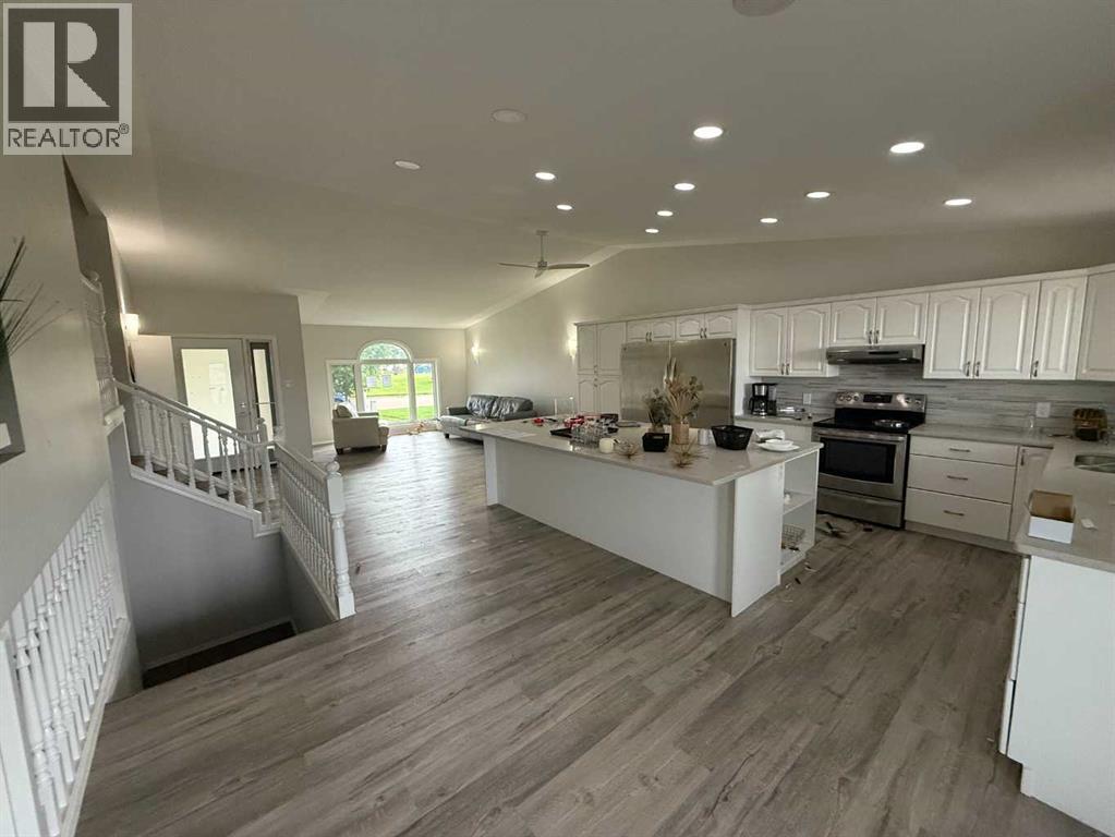 Photo 24 of 725 Taylor Road Se, Medicine Hat AB