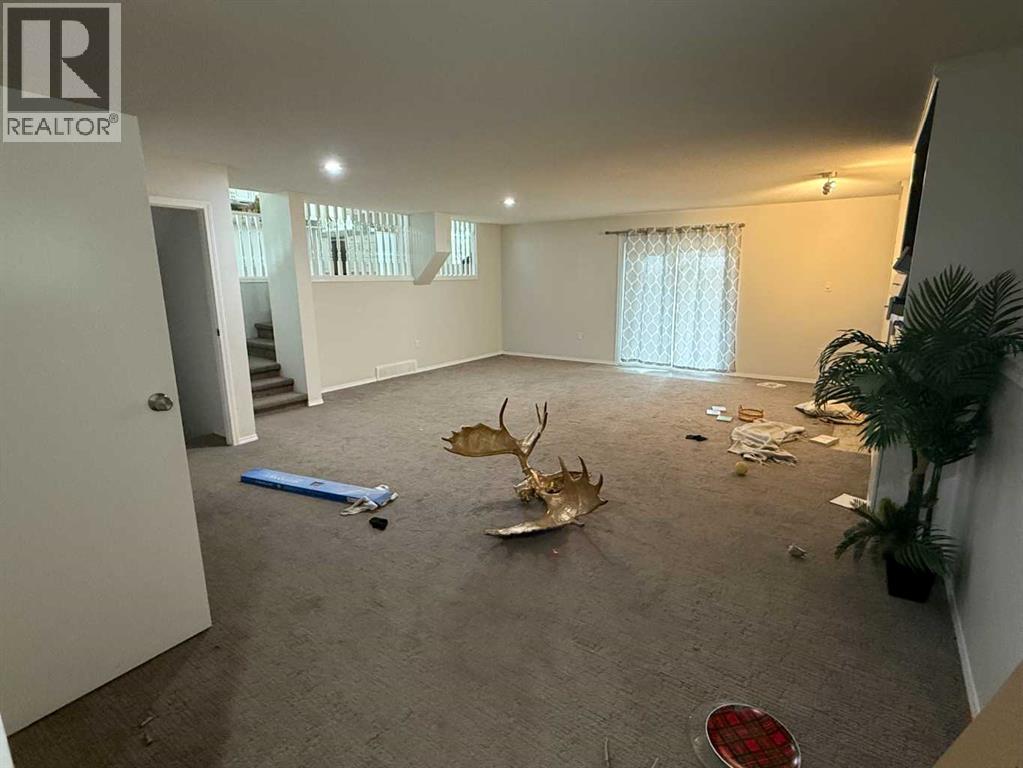 Photo 18 of 725 Taylor Road Se, Medicine Hat AB